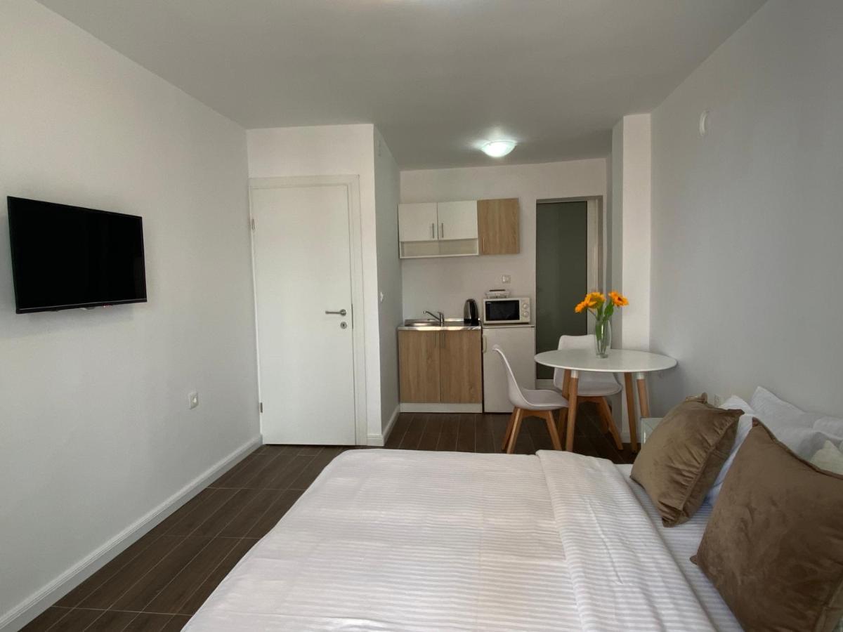 Veselinka Apartments & Rooms บุดวา ภายนอก รูปภาพ