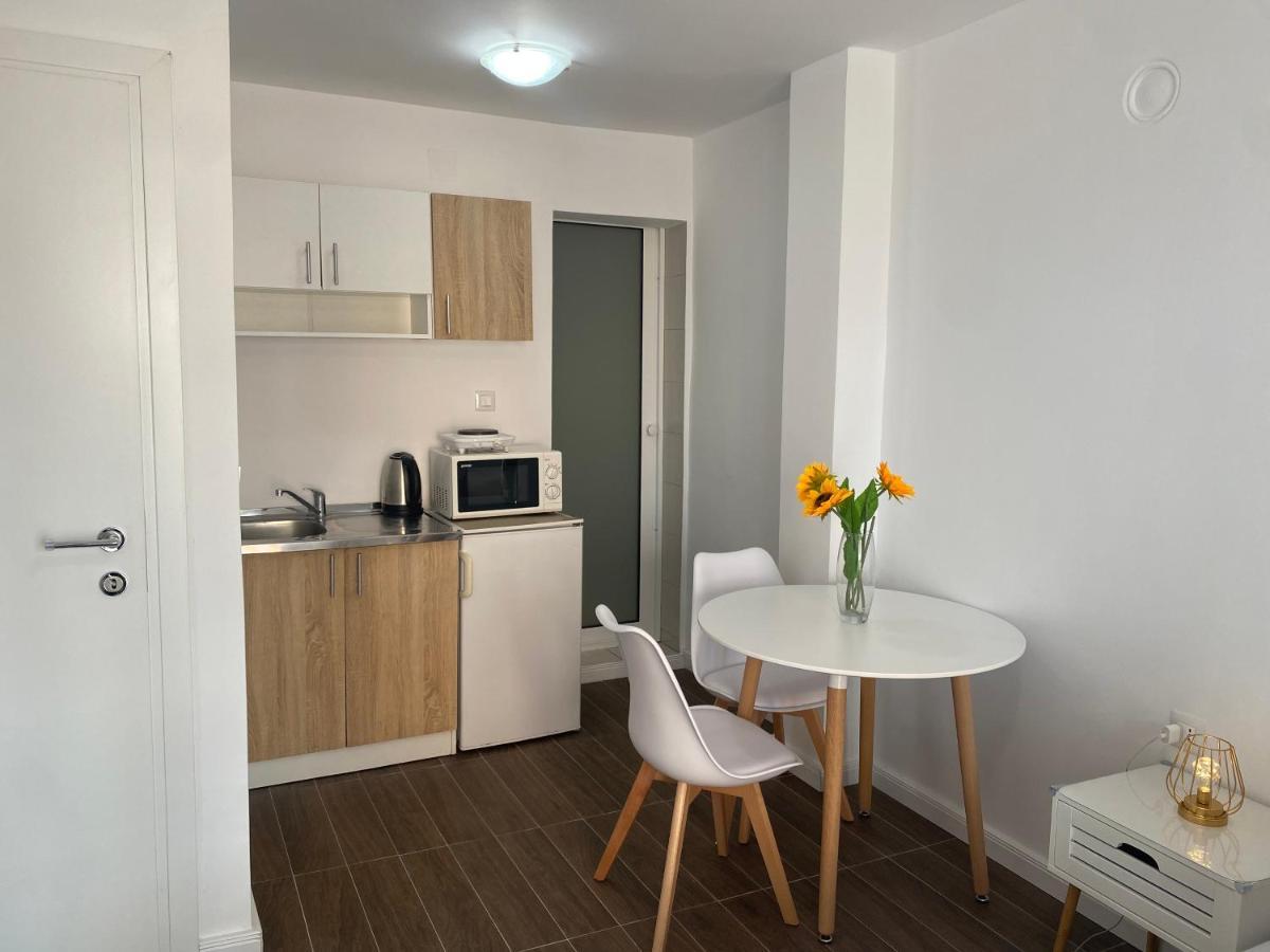 Veselinka Apartments & Rooms บุดวา ภายนอก รูปภาพ