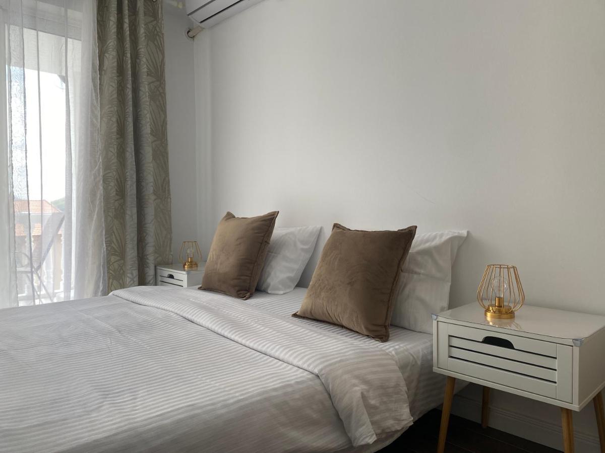 Veselinka Apartments & Rooms บุดวา ภายนอก รูปภาพ