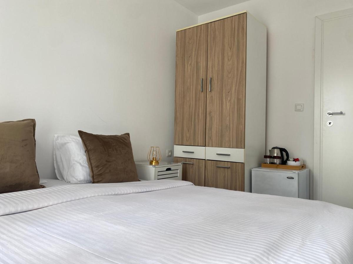 Veselinka Apartments & Rooms บุดวา ภายนอก รูปภาพ